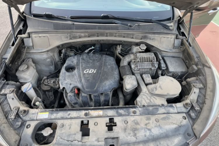 Used Hyundai Santa Fe 2013 2.4L Automatic Two-Wheel Drive Smart Version Interior 13