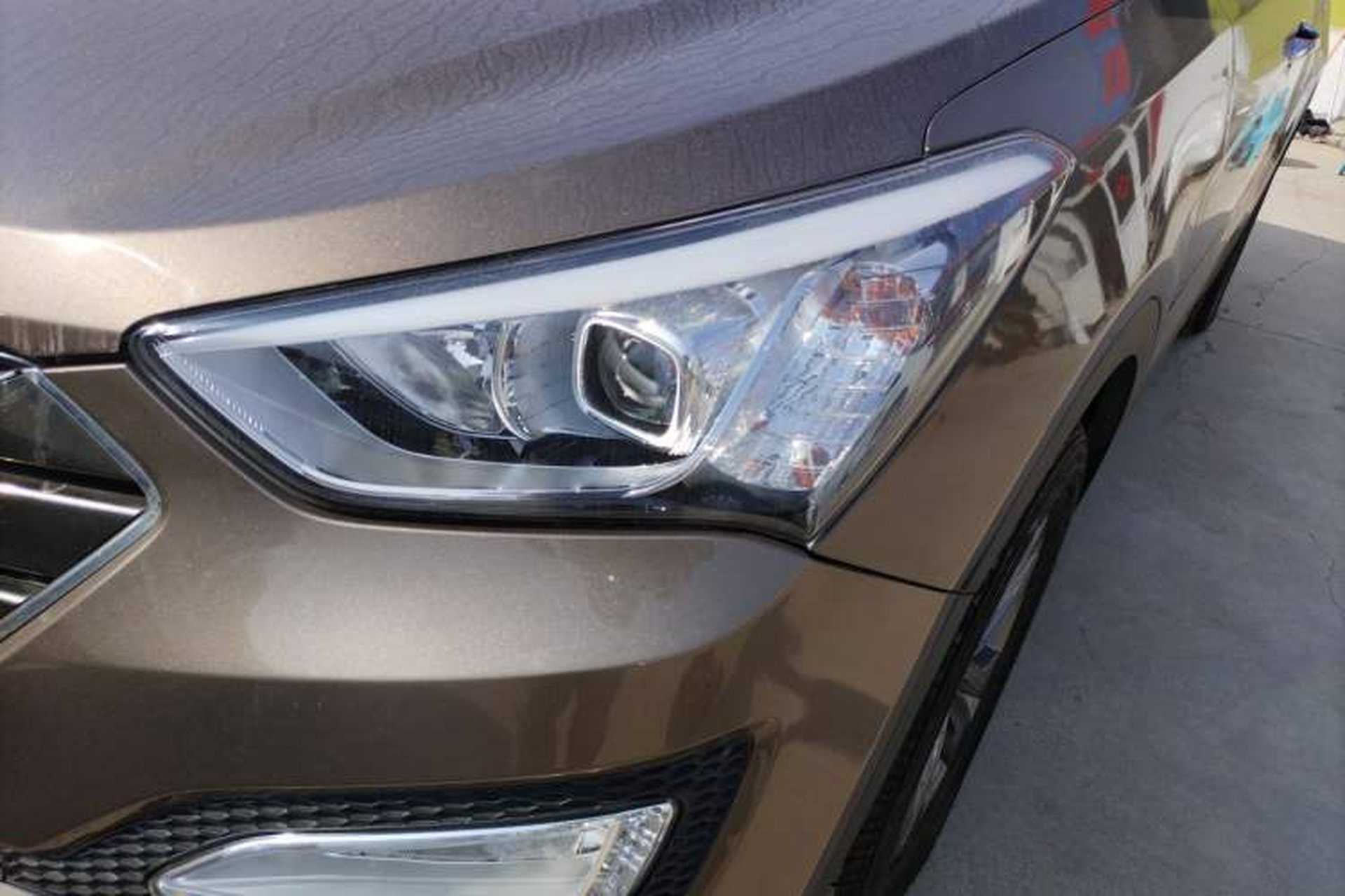 Used Hyundai Santa Fe 2013 2.4L Automatic Two-Wheel Drive Smart Version Left Front Headlight