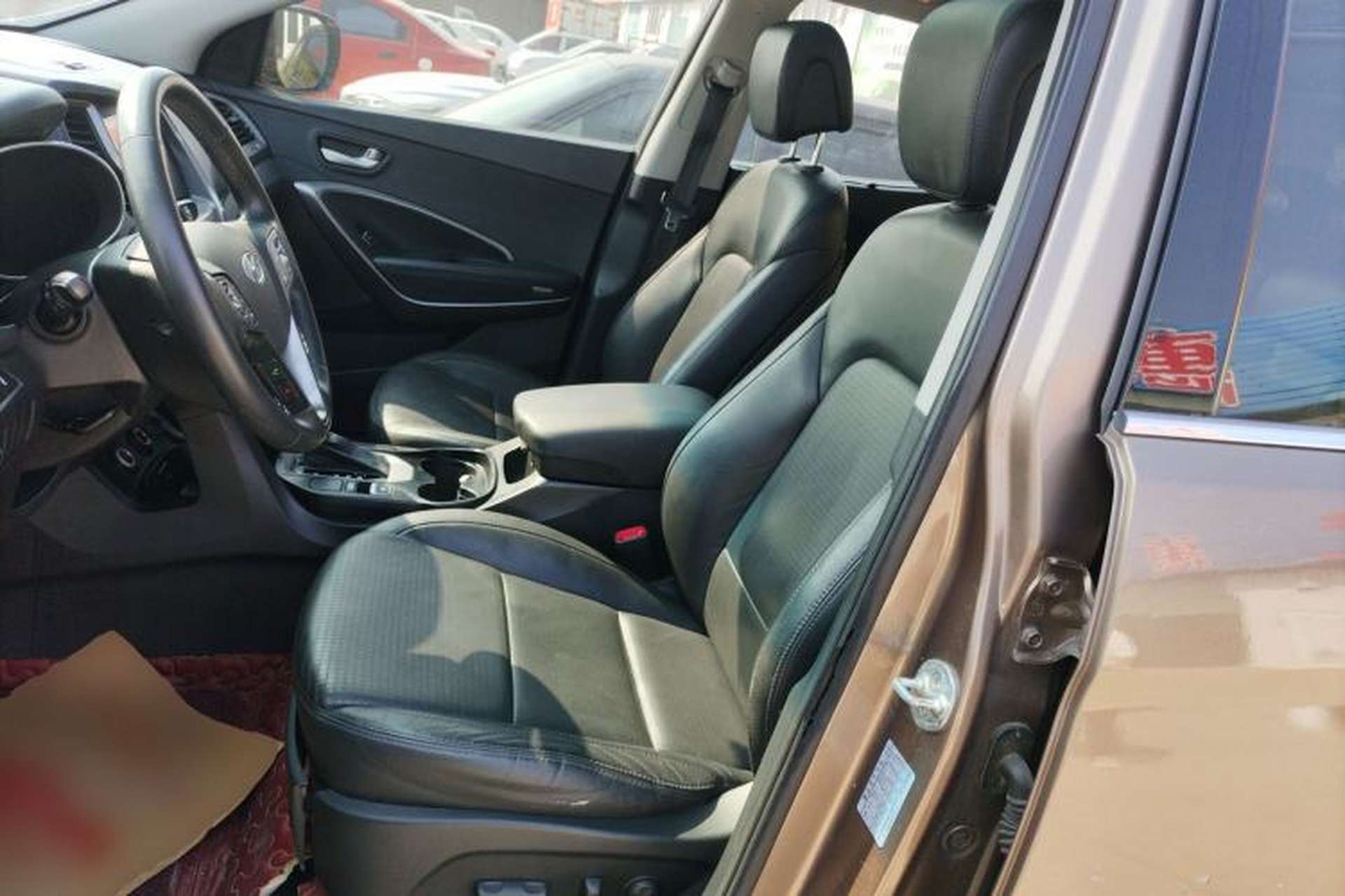 Used Hyundai Santa Fe 2013 2.4L Automatic Two-Wheel Drive Smart Version Left Front Seat