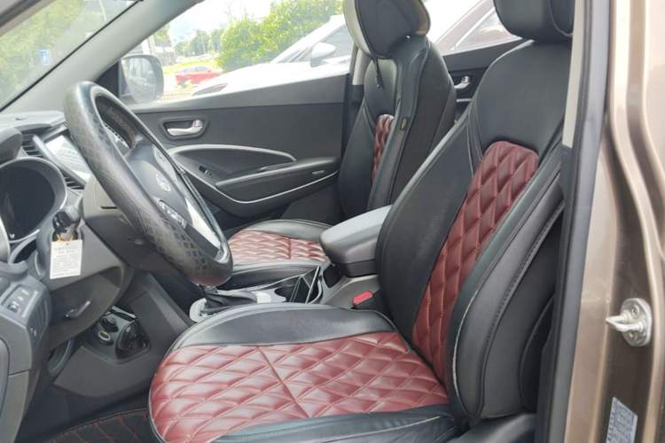 Used Hyundai Santa Fe 2013 2.4L Automatic 2WD Comfort Edition Left Front Seat