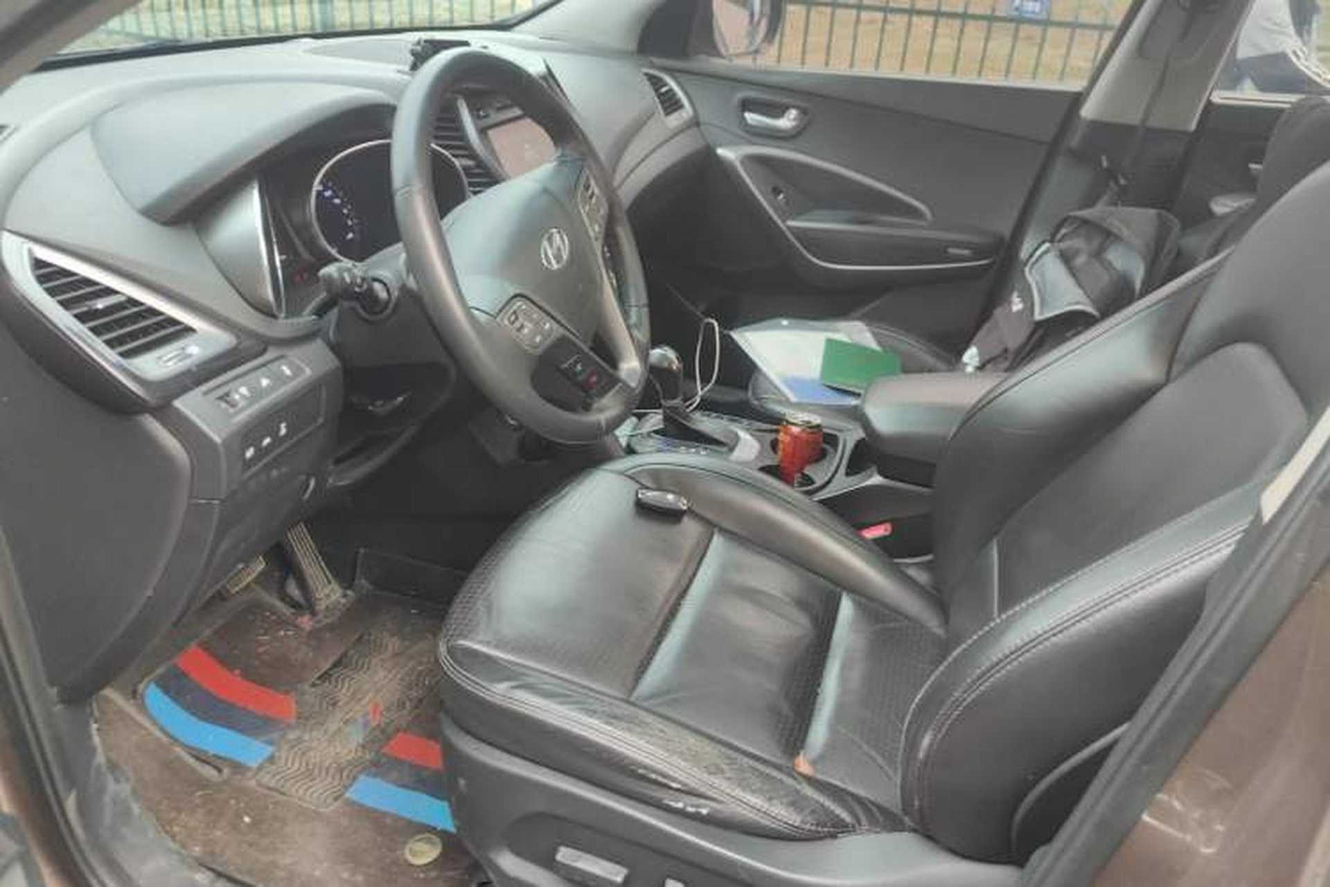 Used Hyundai Santa Fe 2013 2.0T Automatic All-Wheel Drive Top Trim Left Front Seat