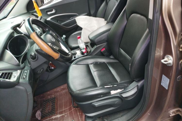 Used Hyundai Santa Fe 2013 2.4L Automatic 2WD Comfort Edition Left Front Seat