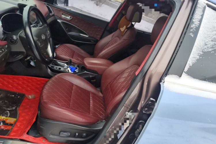 Used Hyundai Santa Fe 2013 2.0T Automatic All-Wheel Drive Prestige Version Left Front Seat
