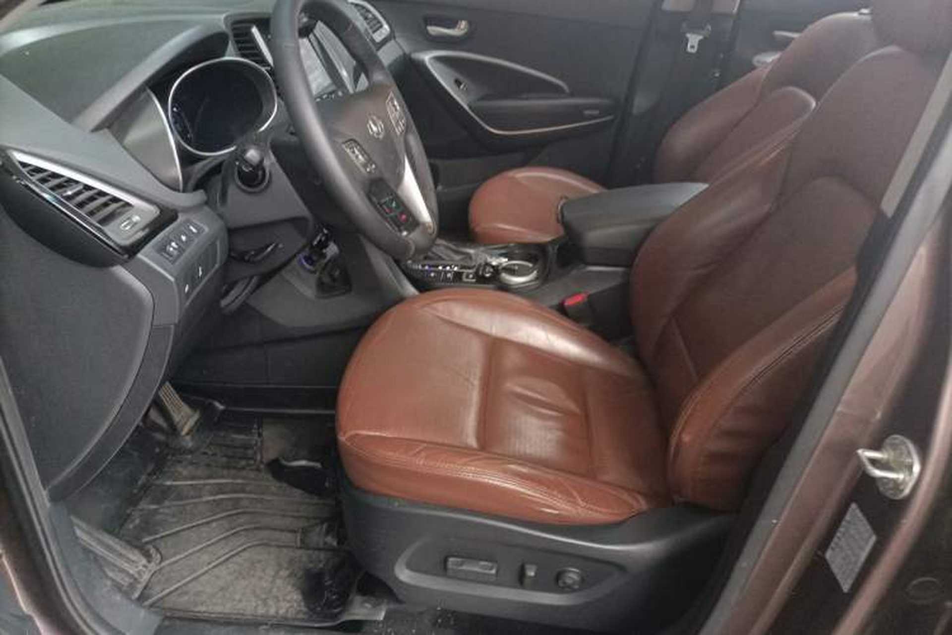 Used Hyundai Santa Fe 2013 Revised Version 2.0T Automatic All-Wheel Drive Prestige Edition Left Front Seat