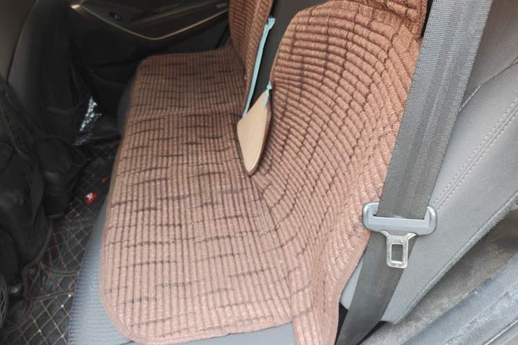 Used Hyundai Santa Fe 2013 2.0T Automatic Two-Wheel Drive Fashion Edition Left Rear Seat