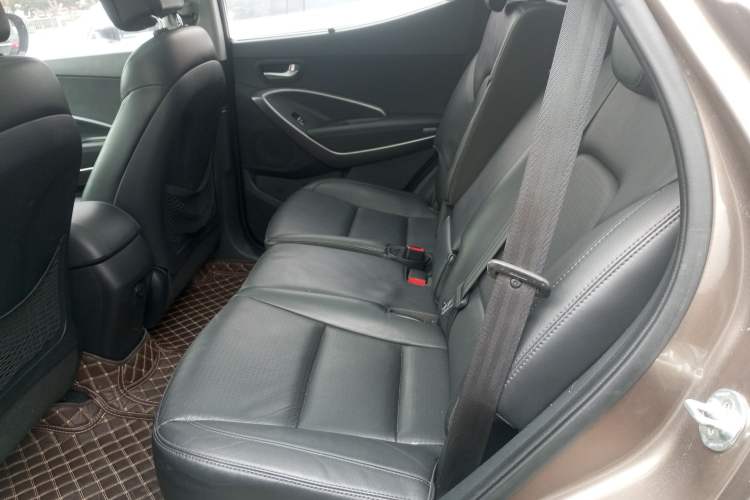 Used Hyundai Santa Fe 2013 Revised Version 2.4L Automatic All-Wheel Drive Smart Type Left Rear Seat