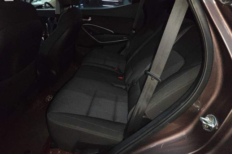 Used Hyundai Santa Fe 2013 2.4L Automatic 4x4 Comfort Edition Left Rear Seat