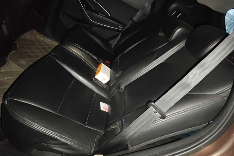 Used Hyundai Santa Fe 2013 2.4L Automatic 2WD Comfort Edition Left Rear Seat