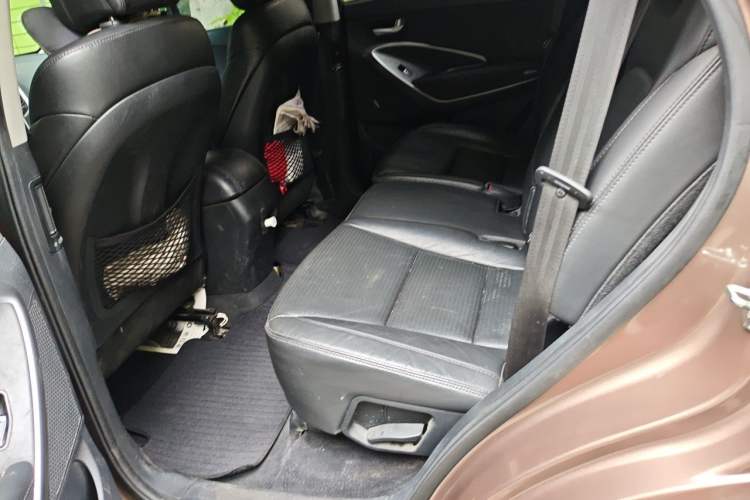 Used Hyundai Santa Fe 2013 Revised Version 2.4L Automatic All-Wheel Drive Smart Type Left Rear Seat
