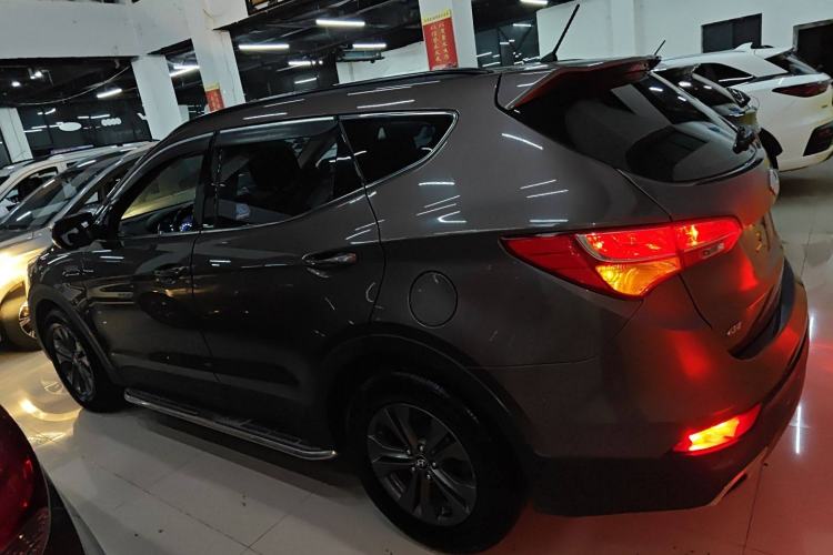 Used Hyundai Santa Fe 2013 2.4L Automatic 4x4 Comfort Edition Left Side