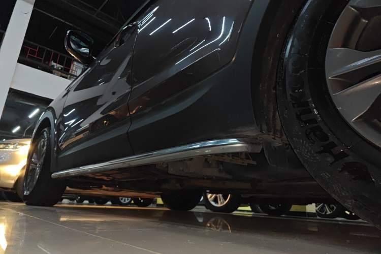 Used Hyundai Santa Fe 2013 2.4L Automatic 4x4 Comfort Edition Left Side Sill