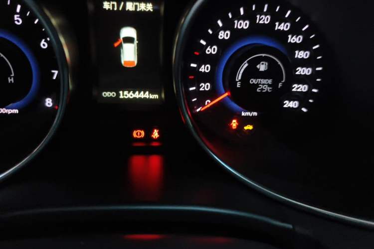 Used Hyundai Santa Fe 2013 Revised Version 2.4L Automatic All-Wheel Drive Smart Type Odometer Close Up