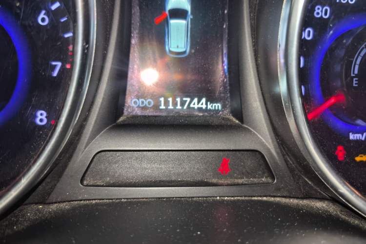 Used Hyundai Santa Fe 2013 Revised Version 2.4L Automatic All-Wheel Drive Luxury Trim Odometer Close Up