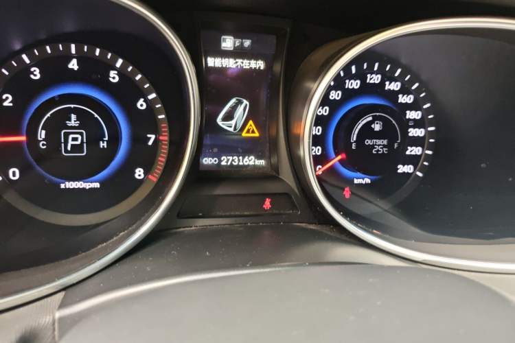 Used Hyundai Santa Fe 2013 Revised Version 2.4L Automatic All-Wheel Drive Smart Type Odometer Close Up