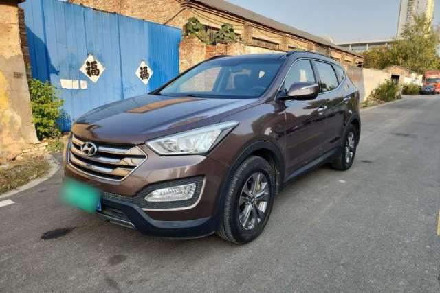 Used Hyundai Santa Fe 2013 2.4L Automatic Two-Wheel Drive Smart Version