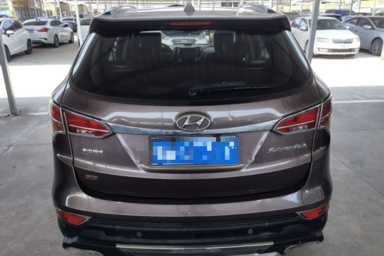 Used Hyundai Santa Fe 2013 2.4L Automatic Two-Wheel Drive Smart Version Rear