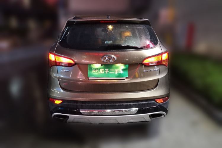 Used Hyundai Santa Fe 2013 2.4L Automatic Two-Wheel Drive Smart Version Rear