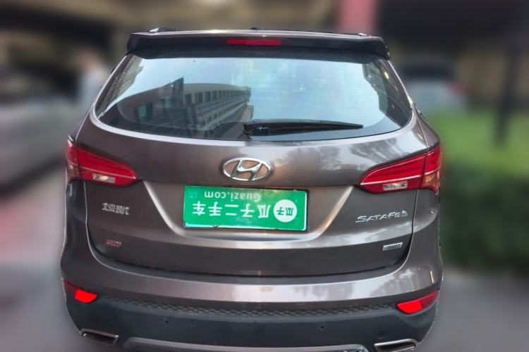 Used Hyundai Santa Fe 2013 Revised Version 2.4L Automatic All-Wheel Drive Smart Type Rear
