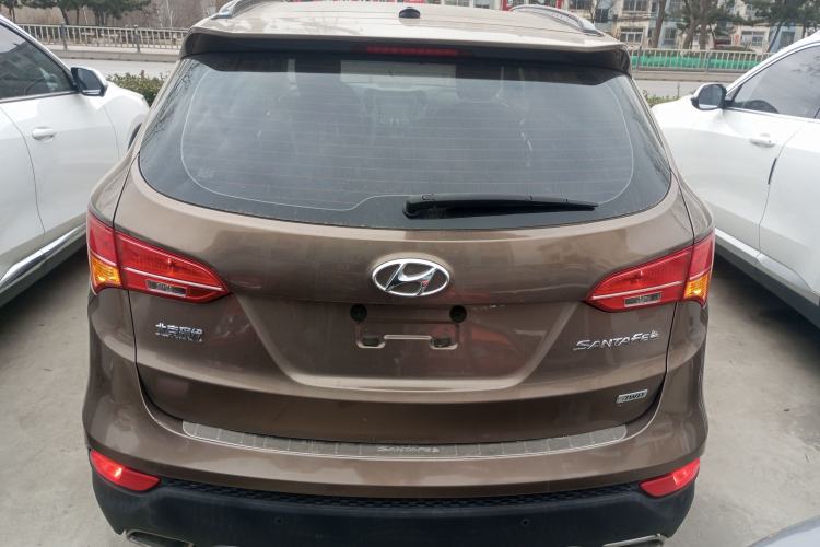 Used Hyundai Santa Fe 2013 Revised Version 2.4L Automatic All-Wheel Drive Smart Type Rear
