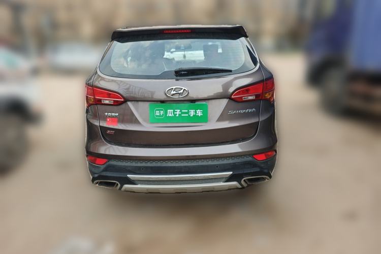 Used Hyundai Santa Fe 2013 2.4L Automatic Two-Wheel Drive Smart Version Rear