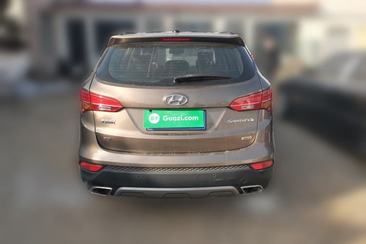Used Hyundai Santa Fe 2013 Revised Version 2.4L Automatic All-Wheel Drive Luxury Trim Rear