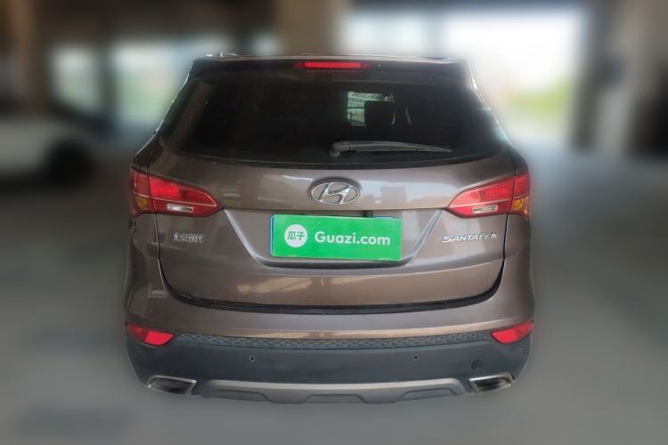 Used Hyundai Santa Fe 2013 2.4L Automatic Two-Wheel Drive Smart Version Rear