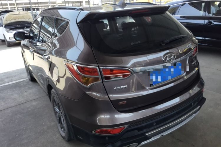 Used Hyundai Santa Fe 2013 2.4L Automatic Two-Wheel Drive Smart Version Rear Left 45 Deg