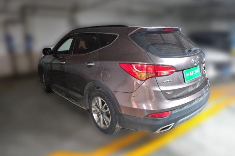Used Hyundai Santa Fe 2013 2.0T Automatic All-Wheel Drive Top Trim Rear Left 45 Deg