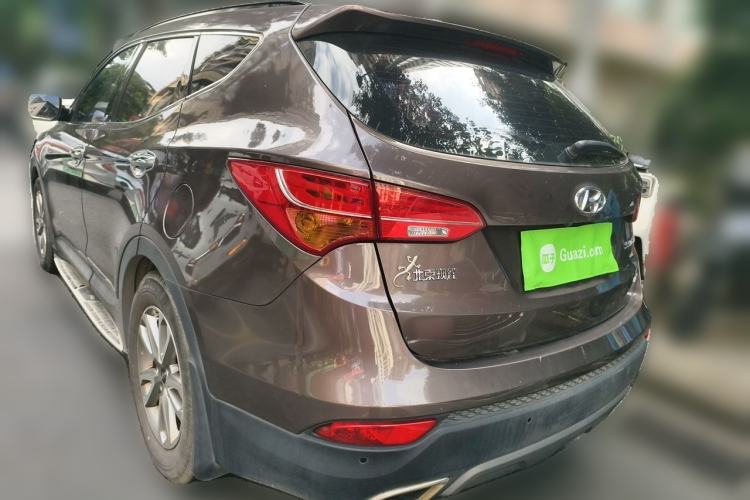 Used Hyundai Santa Fe 2013 Revised Version 2.4L Automatic All-Wheel Drive Luxury Trim Rear Left 45 Deg