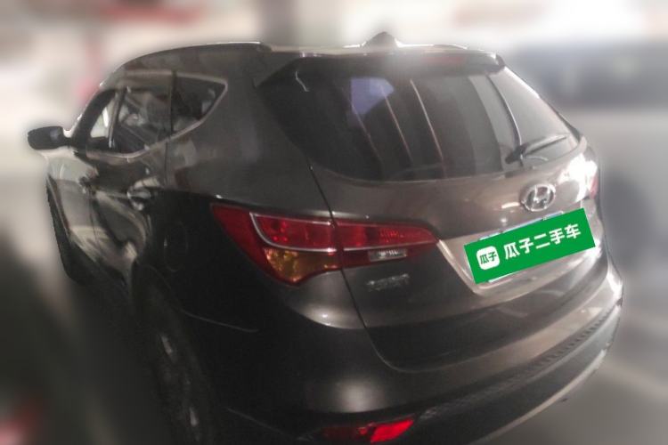 Used Hyundai Santa Fe 2013 2.4L Automatic Two-Wheel Drive Smart Version Rear Left 45 Deg