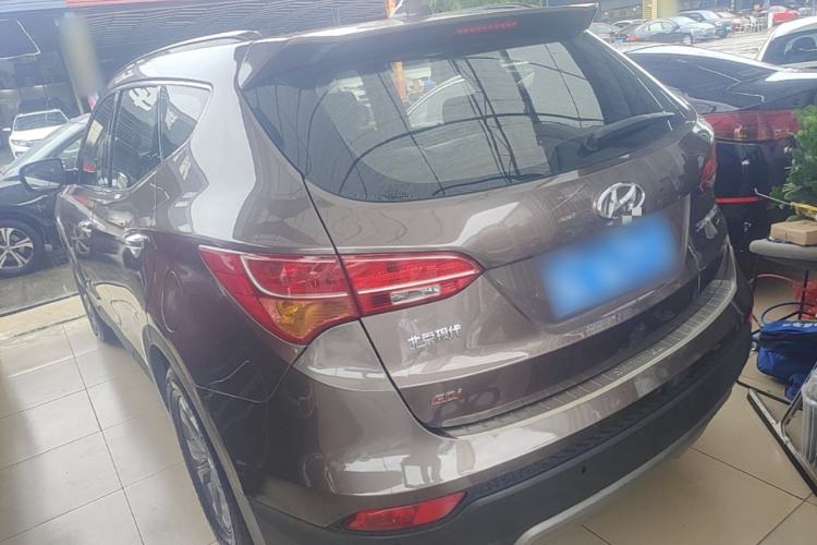 Used Hyundai Santa Fe 2013 2.4L Automatic Two-Wheel Drive Smart Version Rear Left 45 Deg