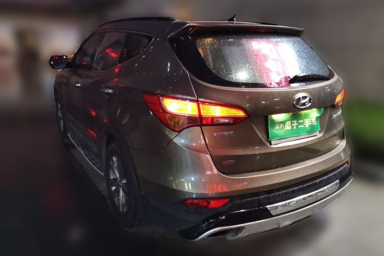 Used Hyundai Santa Fe 2013 2.4L Automatic Two-Wheel Drive Smart Version Rear Left 45 Deg