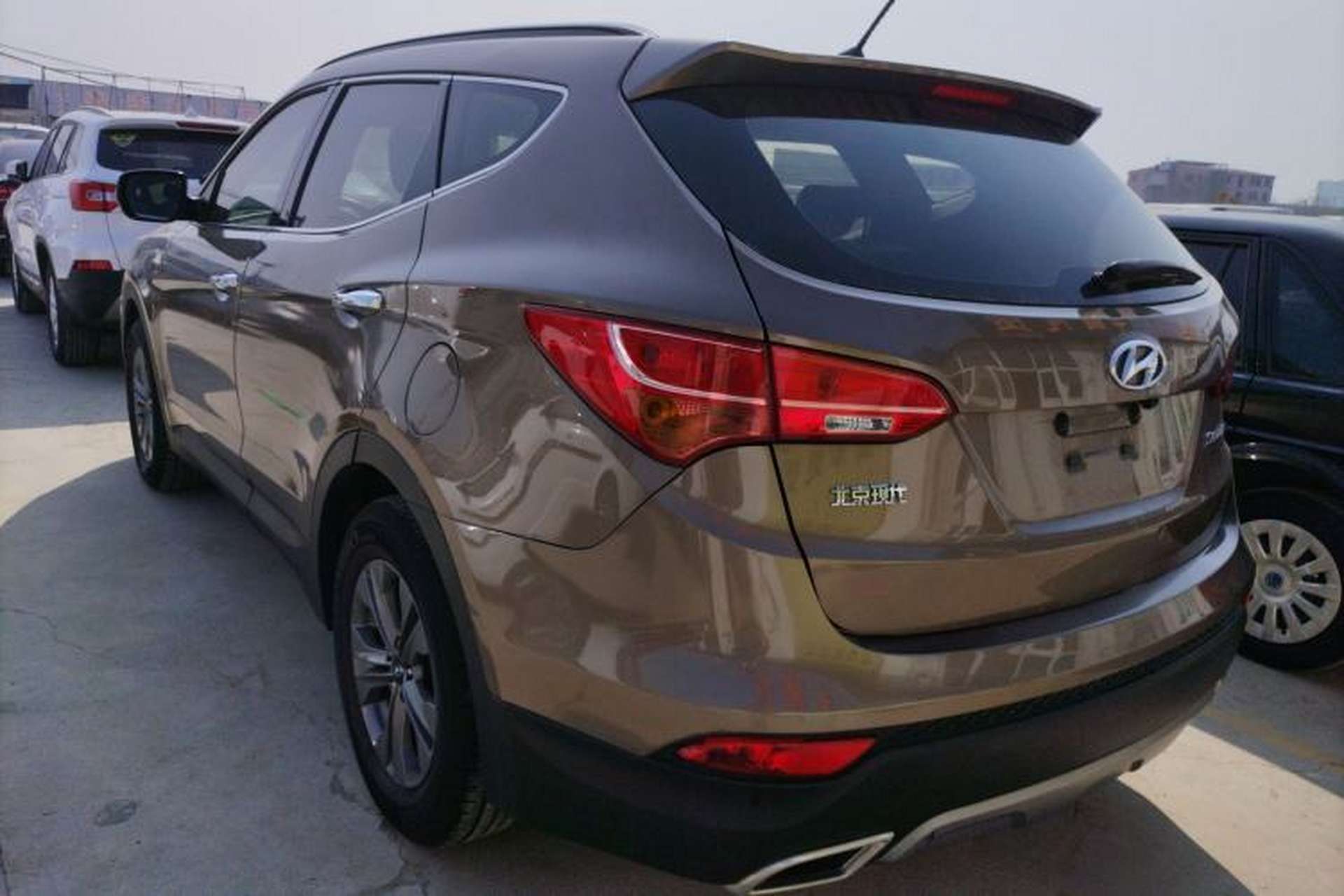 Used Hyundai Santa Fe 2013 2.4L Automatic Two-Wheel Drive Smart Version Rear Left 45 Deg