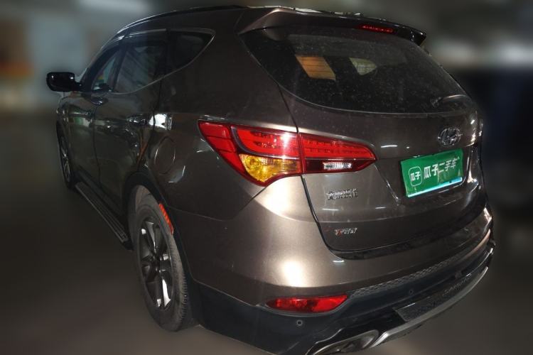 Used Hyundai Santa Fe 2013 2.0T Automatic All-Wheel Drive Top Trim Rear Left 45 Deg