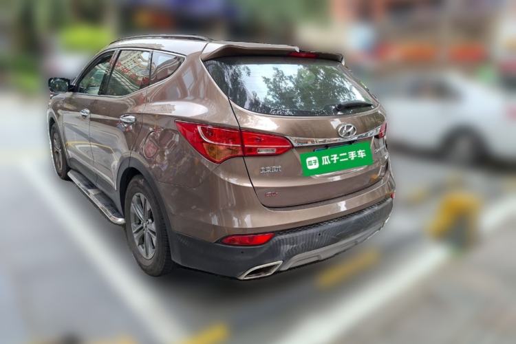 Used Hyundai Santa Fe 2013 2.4L Automatic Two-Wheel Drive Smart Version Rear Left 45 Deg