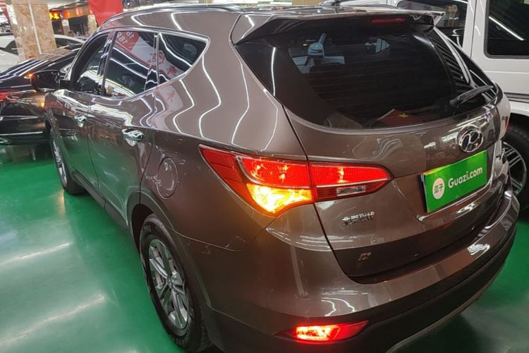 Used Hyundai Santa Fe 2013 Revised Version 2.4L Automatic All-Wheel Drive Smart Type Rear Left 45 Deg