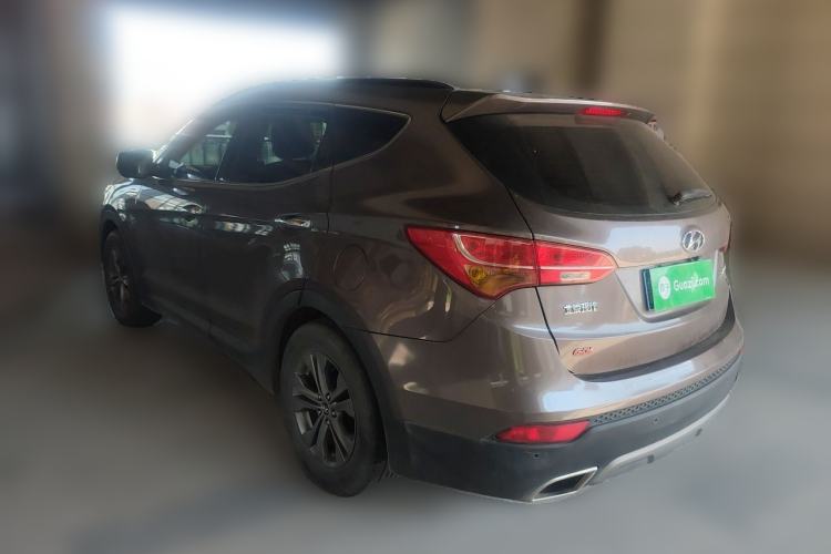 Used Hyundai Santa Fe 2013 2.4L Automatic Two-Wheel Drive Smart Version Rear Left 45 Deg