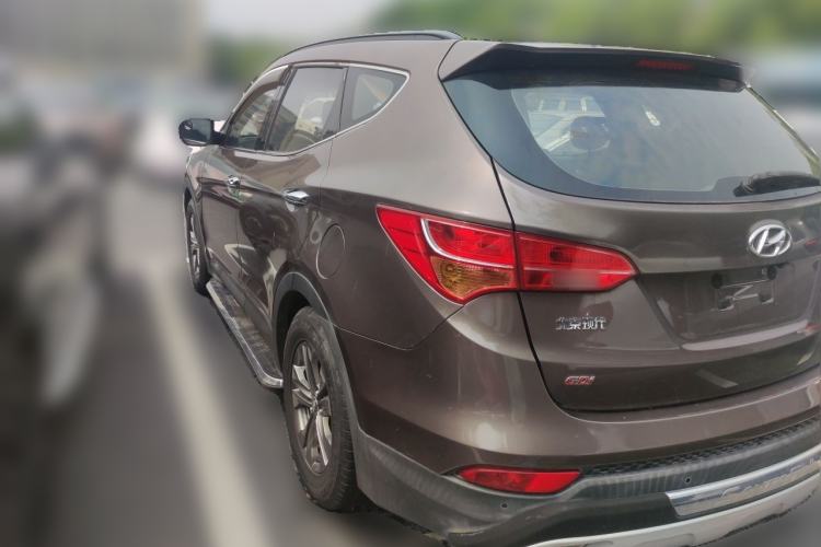 Used Hyundai Santa Fe 2013 2.4L Automatic Two-Wheel Drive Smart Version Rear Left 45 Deg