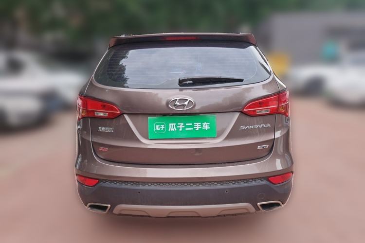 Used Hyundai Santa Fe 2013 Revised Version 2.4L Automatic All-Wheel Drive Smart Type Rear