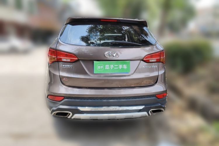 Used Hyundai Santa Fe 2013 2.4L Automatic Two-Wheel Drive Smart Version Rear
