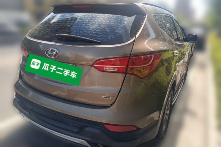 Used Hyundai Santa Fe 2013 Revised Version 2.4L Automatic All-Wheel Drive Smart Type Rear Right 45 Deg