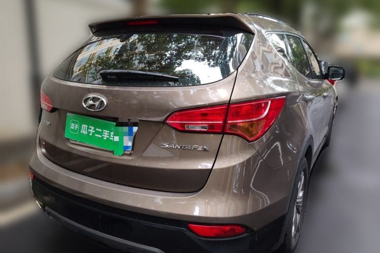 Used Hyundai Santa Fe 2013 2.4L Automatic Two-Wheel Drive Smart Version Rear Right 45 Deg