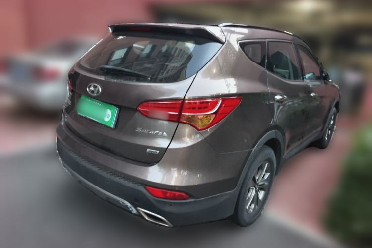 Used Hyundai Santa Fe 2013 Revised Version 2.4L Automatic All-Wheel Drive Smart Type Rear Right 45 Deg