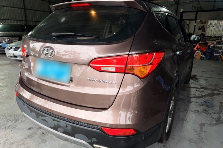 Used Hyundai Santa Fe 2013 2.4L Automatic Two-Wheel Drive Smart Version Rear Right 45 Deg