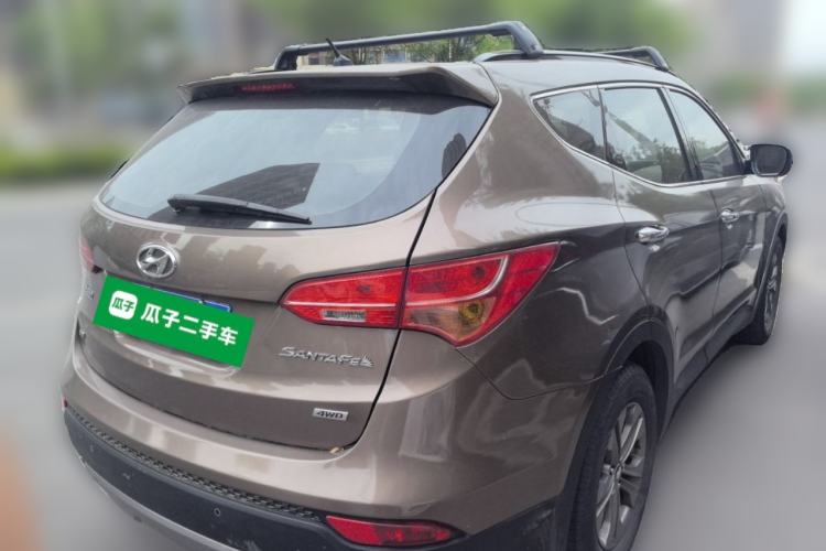Used Hyundai Santa Fe 2013 2.4L Automatic 4x4 Smart Version Rear Right 45 Deg