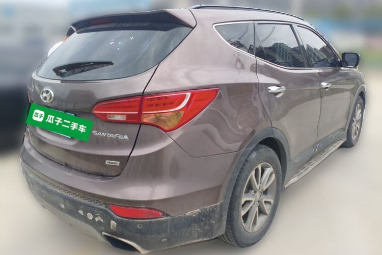 Used Hyundai Santa Fe 2013 2.0T Automatic All-Wheel Drive Top Trim Rear Right 45 Deg
