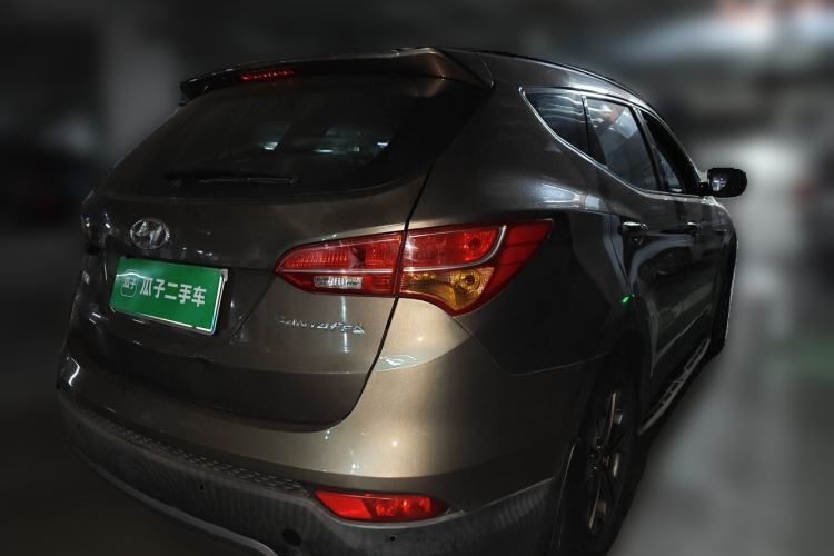 Used Hyundai Santa Fe 2013 2.4L Automatic 2WD Comfort Edition Rear Right 45 Deg