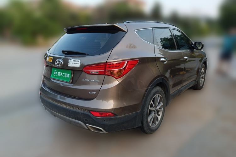 Used Hyundai Santa Fe 2013 2.4L Automatic 4x4 Prestige Edition Rear Right 45 Deg