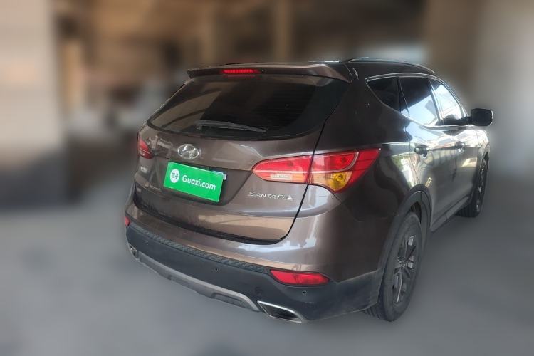 Used Hyundai Santa Fe 2013 2.4L Automatic Two-Wheel Drive Smart Version Rear Right 45 Deg