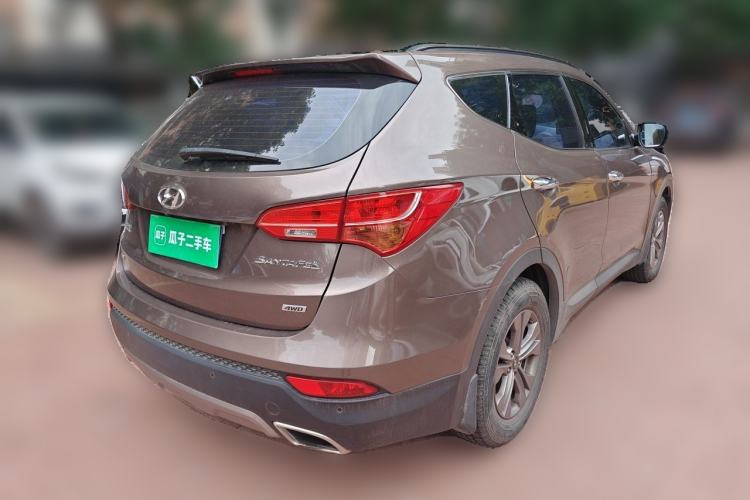 Used Hyundai Santa Fe 2013 Revised Version 2.4L Automatic All-Wheel Drive Smart Type Rear Right 45 Deg